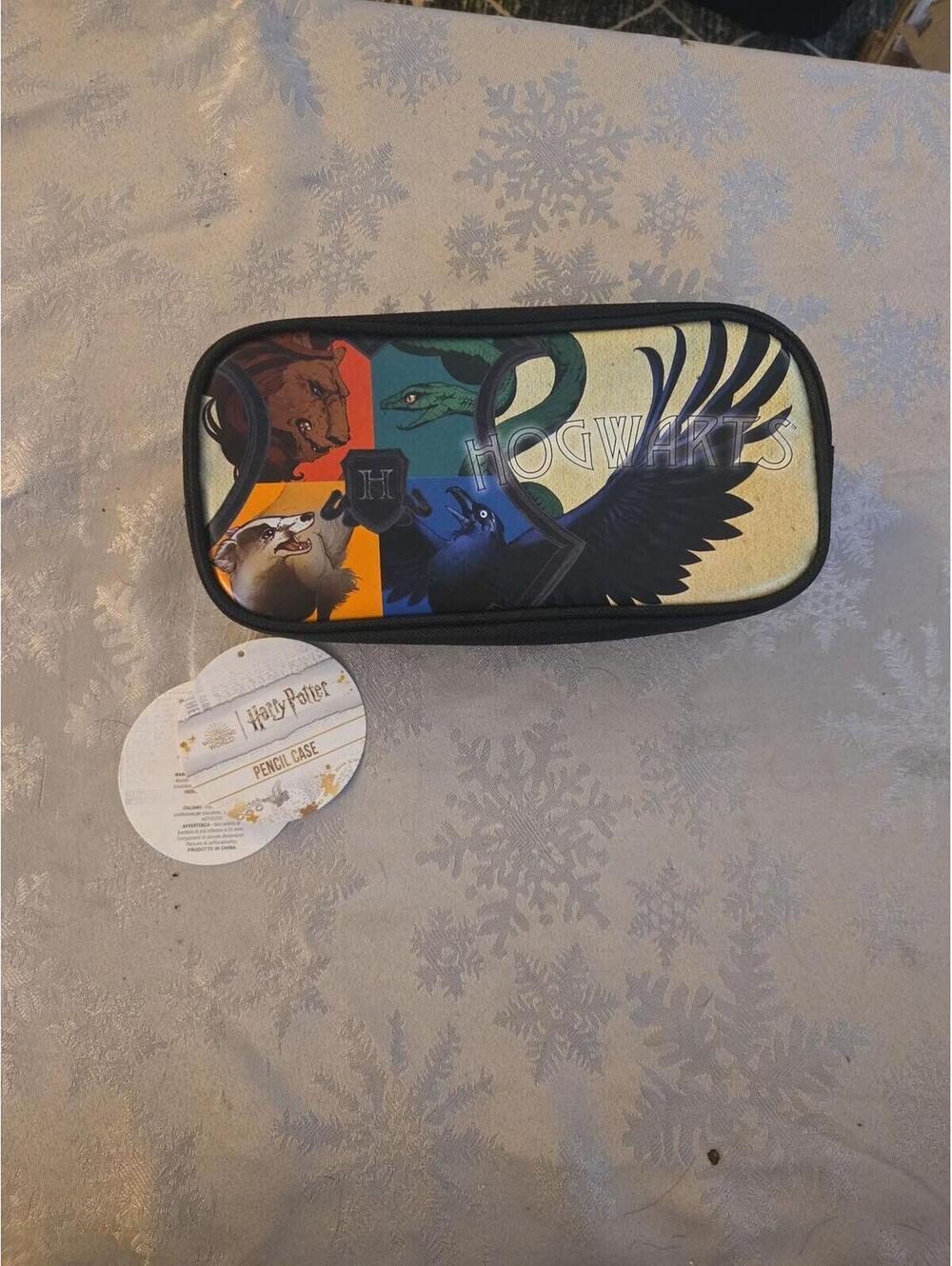 Official Harry Potter Hogwarts Houses Pencil Case NWT - Picture 2 of 5
